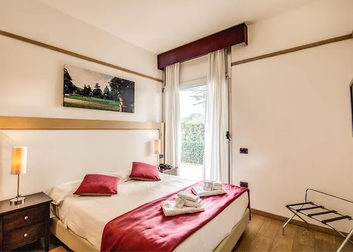 Ginevra Palace Otel 3*
